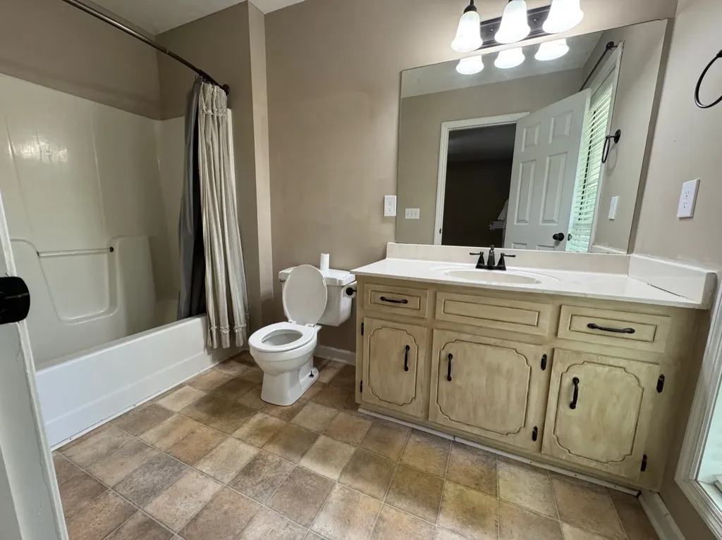 3594 Oak Grove Road Red Boiling Springs TN 37150