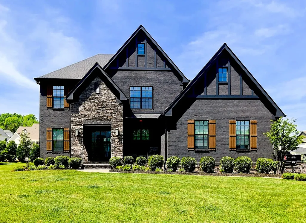 1881 Traditions Circle Brentwood TN 37027