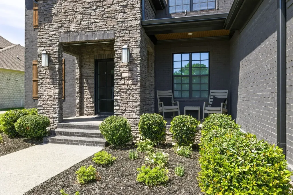 1881 Traditions Circle Brentwood TN 37027