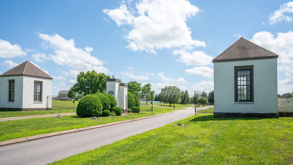 104 Ridgeview Drive Shelbyville TN 37160