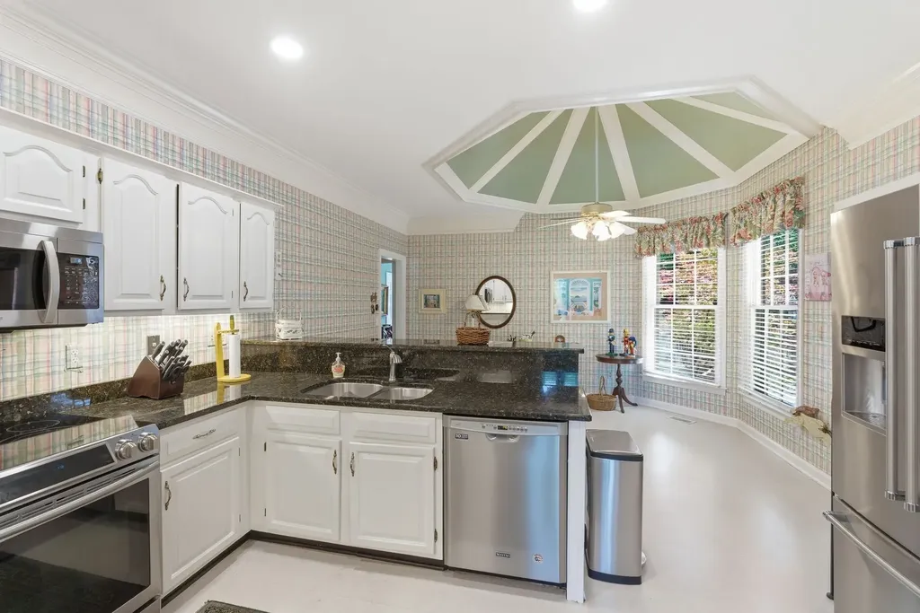 8013 Montcastle Drive Nashville TN 37221
