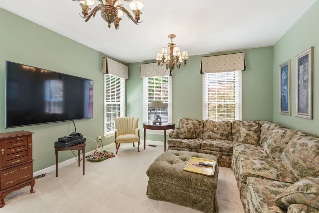 8013 Montcastle Drive Nashville TN 37221
