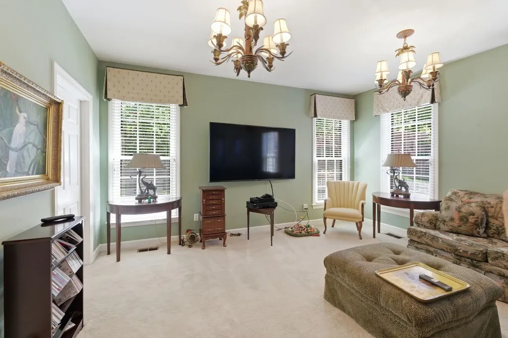 8013 Montcastle Drive Nashville TN 37221