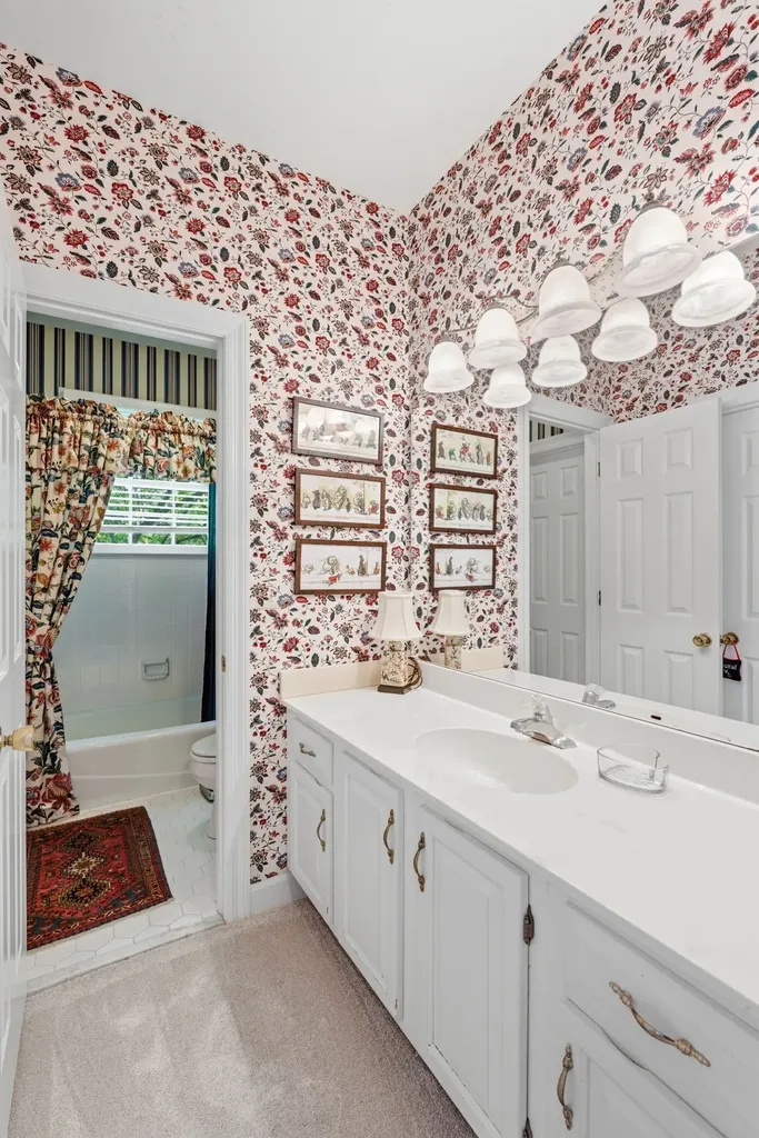 8013 Montcastle Drive Nashville TN 37221