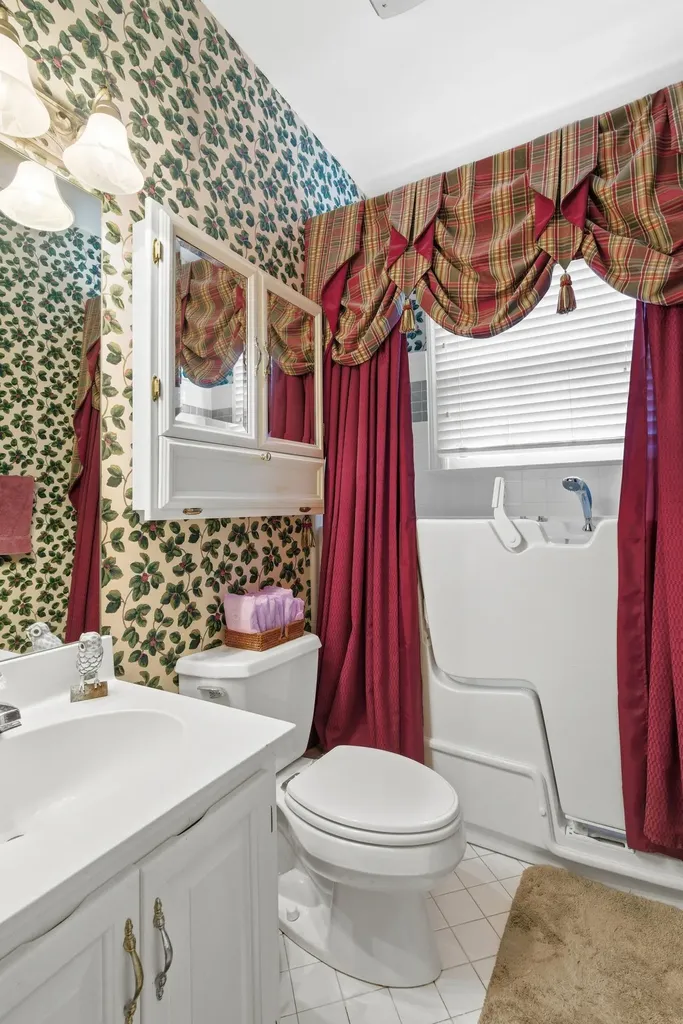 8013 Montcastle Drive Nashville TN 37221