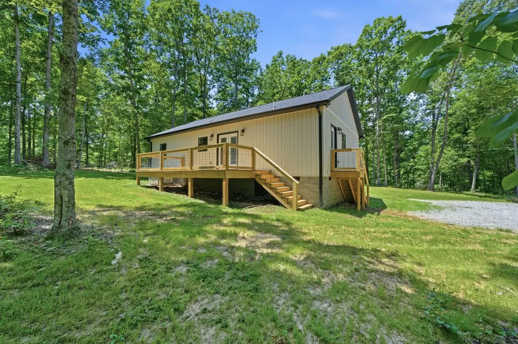 700 Hillcrest Road Waverly TN 37185