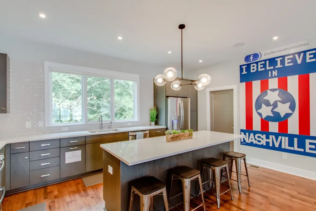 2106 9th Ave, N Nashville TN 37208
