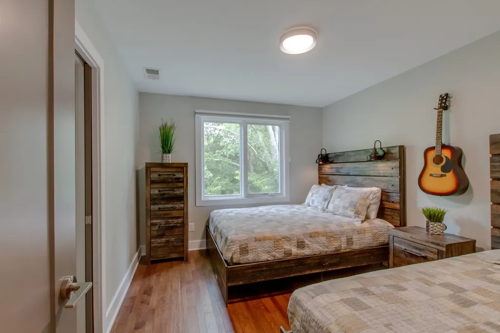 2106 9th Ave, N Nashville TN 37208