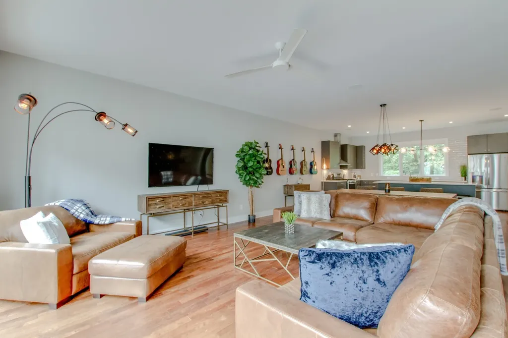 2106 9th Ave, N Nashville TN 37208