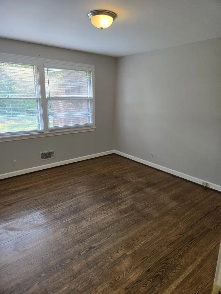 2009 Kingsbury Drive Nashville TN 37215