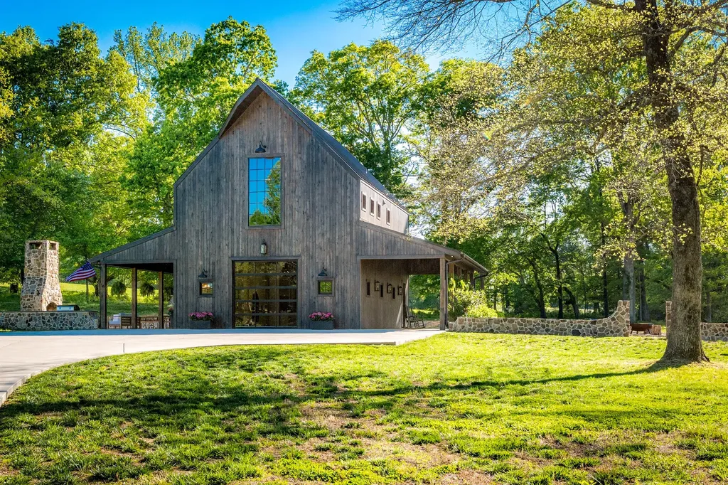 795 Tucker Road Dickson TN 37055