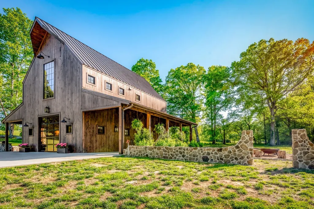 795 Tucker Road Dickson TN 37055