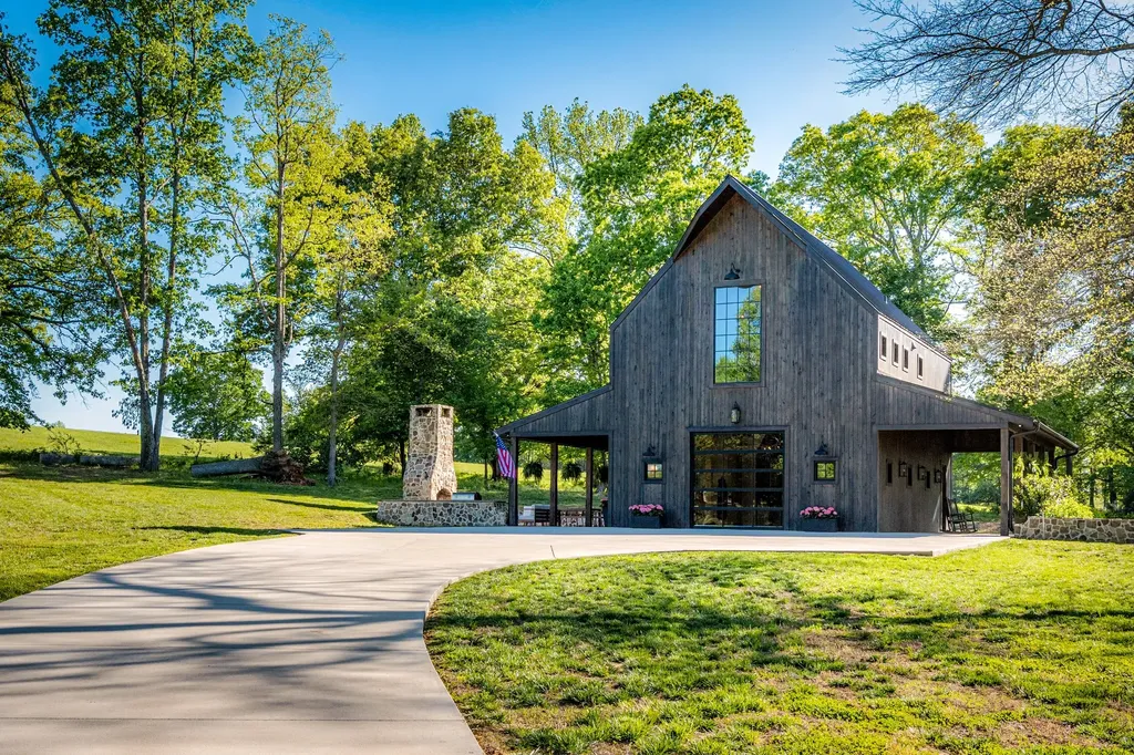 795 Tucker Road Dickson TN 37055