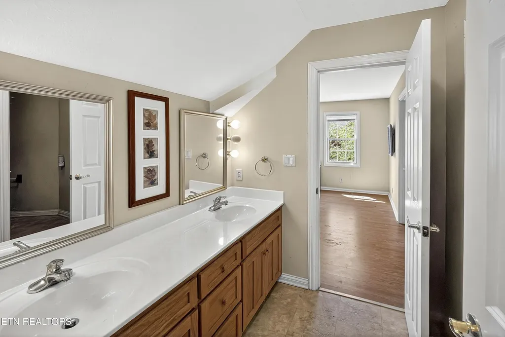 178 Marble Bluff Drive Kingston TN 37763