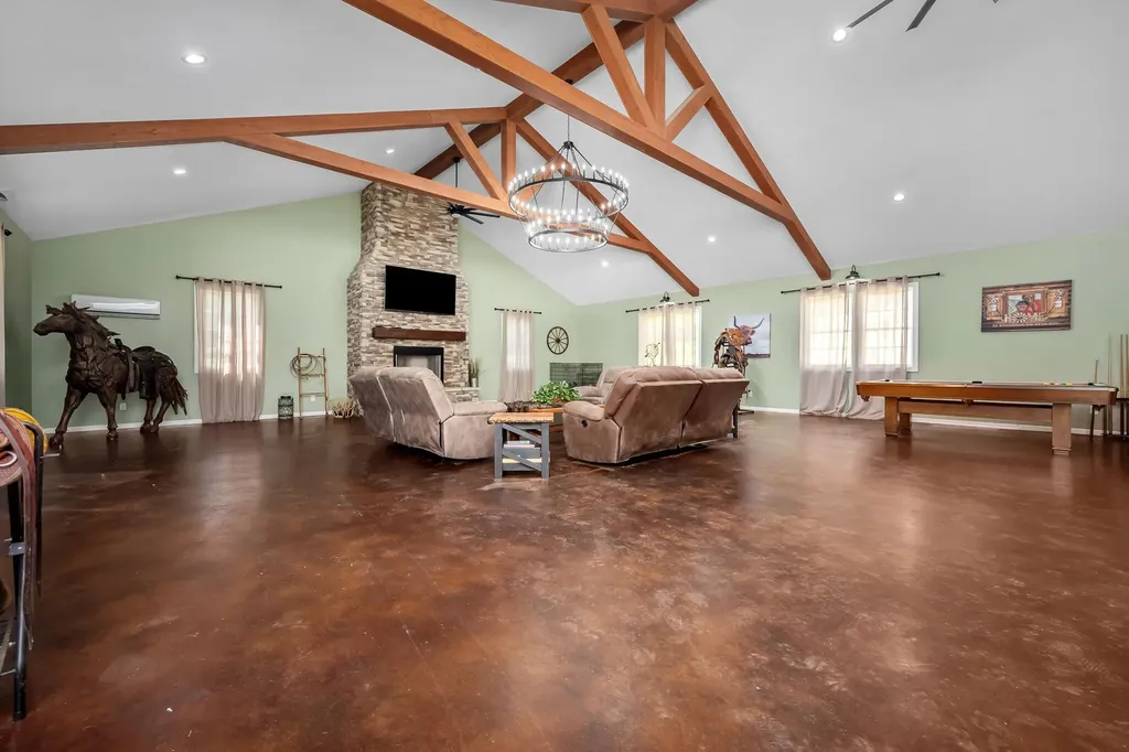 4303 Moore Lane Culleoka TN 38451