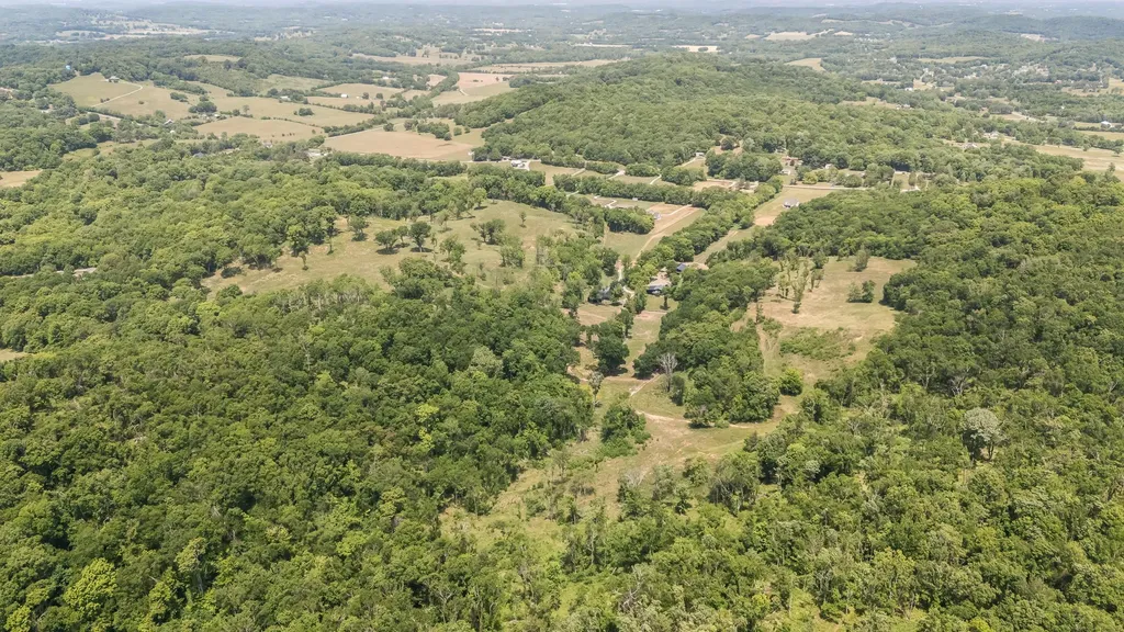 4303 Moore Lane Culleoka TN 38451