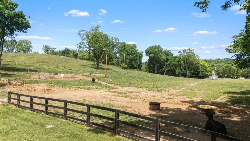 4303 Moore Lane Culleoka TN 38451