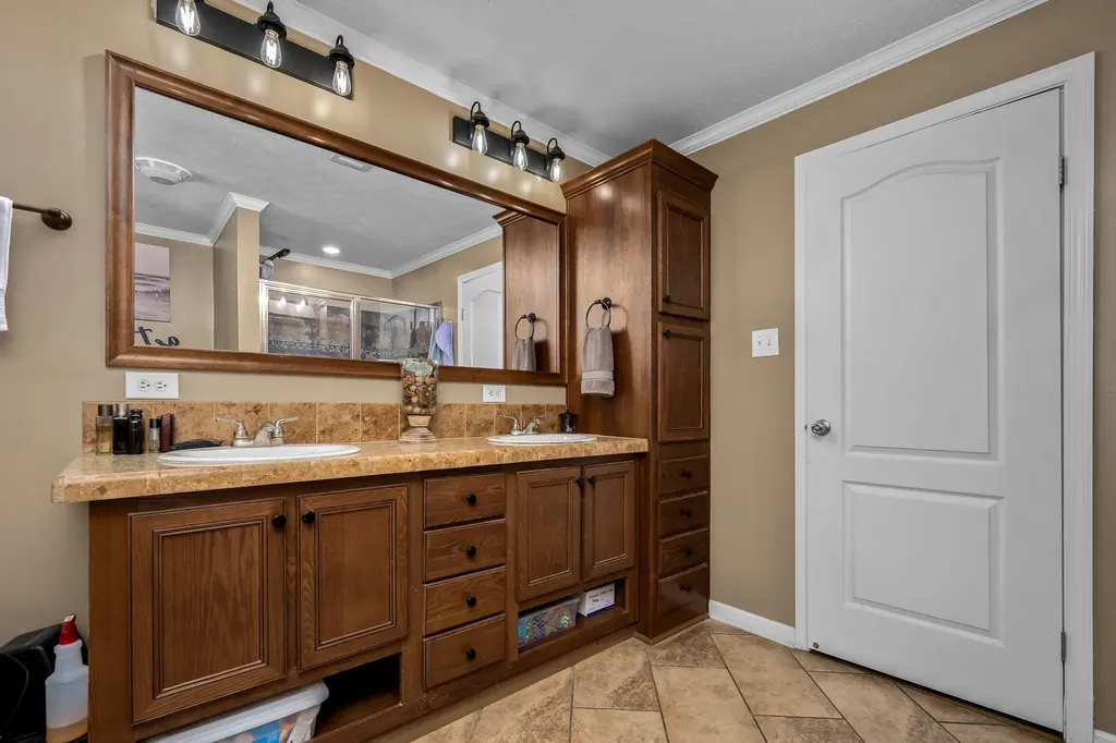 4303 Moore Lane Culleoka TN 38451