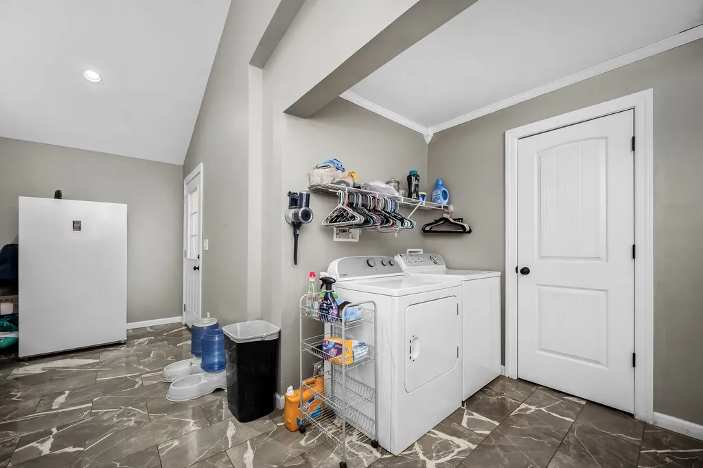 4303 Moore Lane Culleoka TN 38451