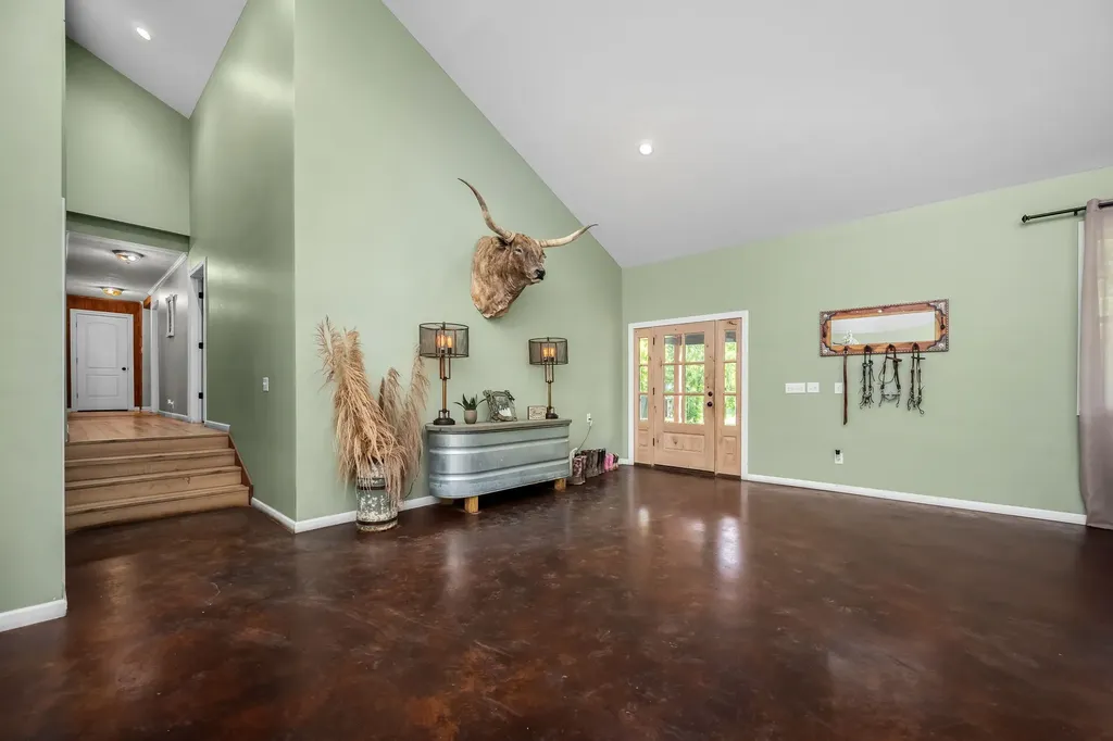 4303 Moore Lane Culleoka TN 38451