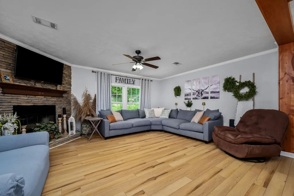 4303 Moore Lane Culleoka TN 38451