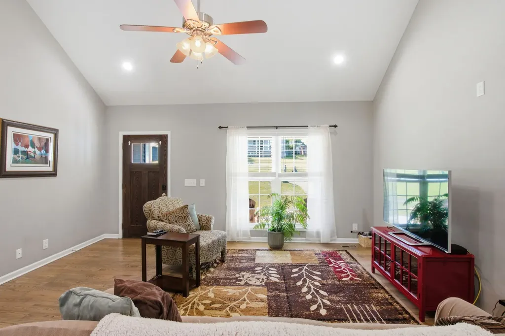 106 Doak Street Shelbyville TN 37160