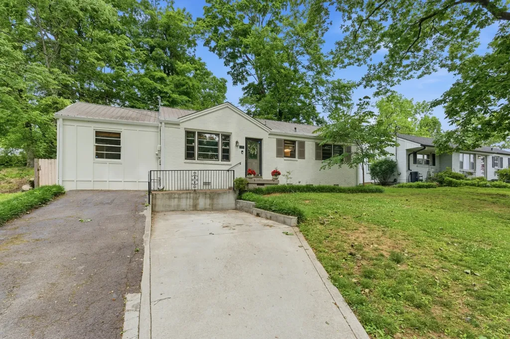 520 Cottonwood Drive Nashville TN 37214
