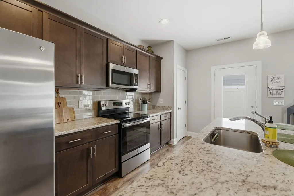 818 General Westmoreland Court Murfreesboro TN 37129