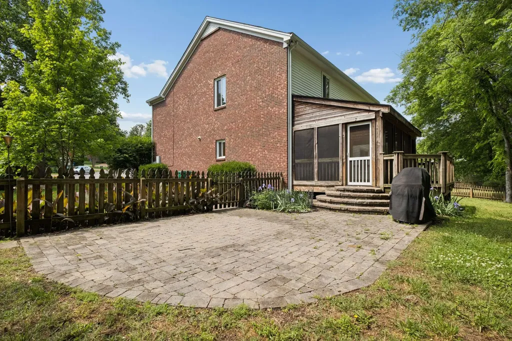 909 Buckskin Court Nashville TN 37221
