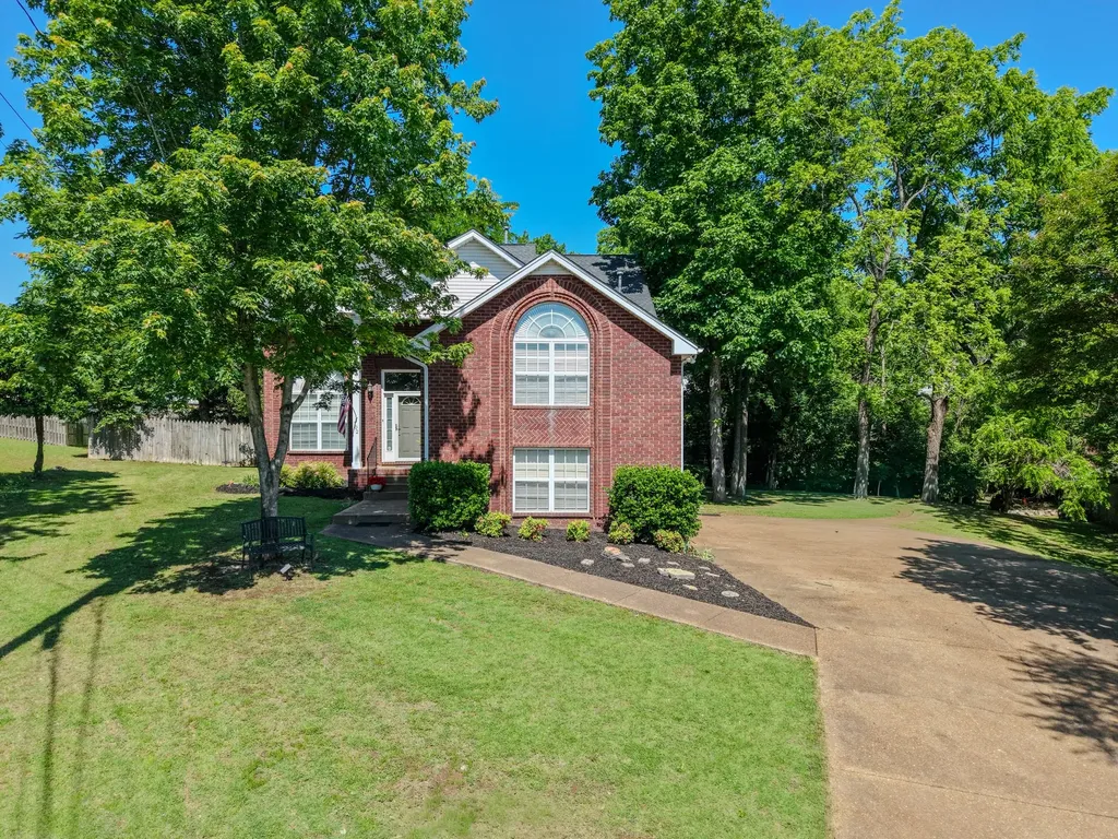 102 Koleberg Court Hendersonville TN 37075