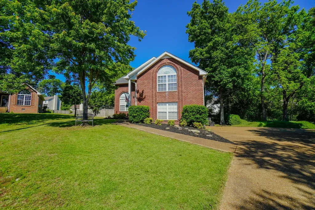 102 Koleberg Court Hendersonville TN 37075