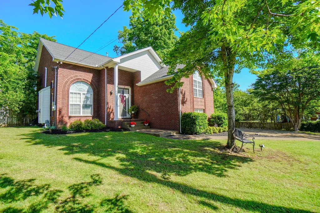 102 Koleberg Court Hendersonville TN 37075
