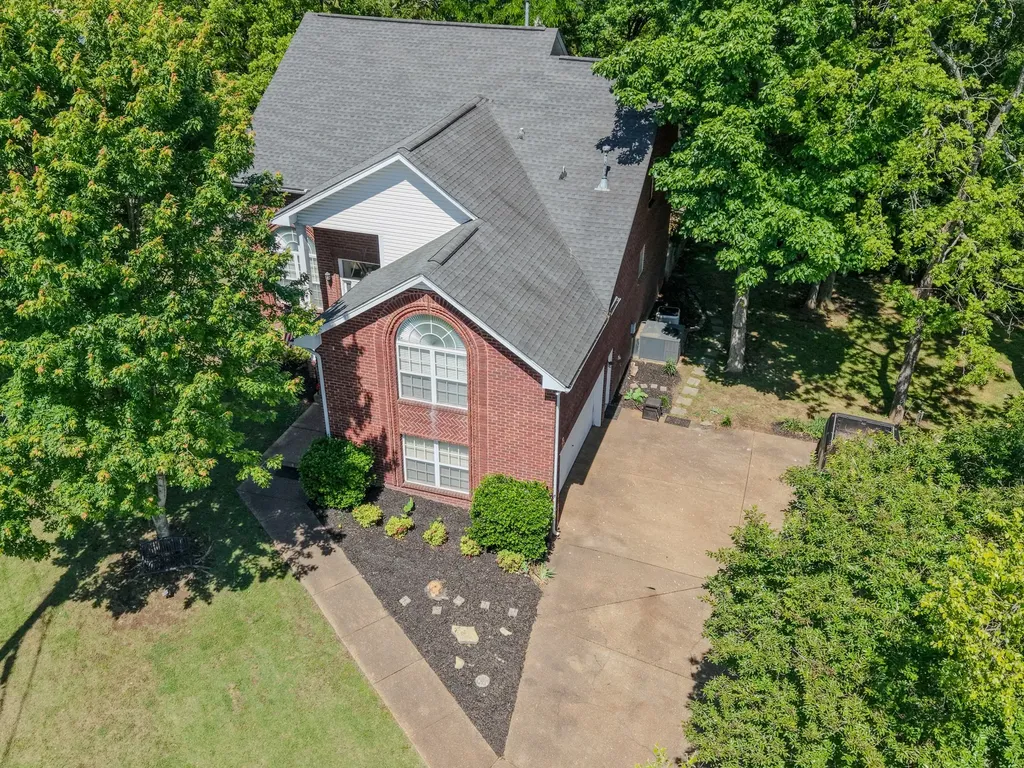 102 Koleberg Court Hendersonville TN 37075