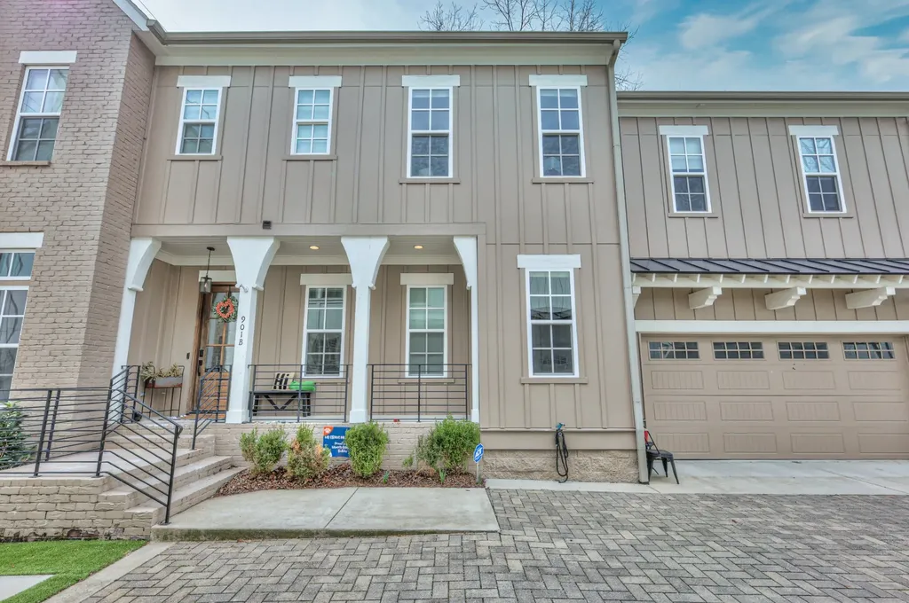 901B Gale Lane Nashville TN 37204