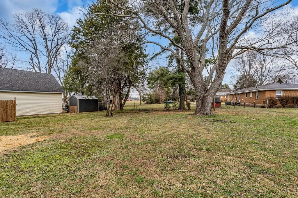1102 N High Street Winchester TN 37398