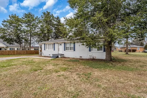 1102 N High Street Winchester TN 37398