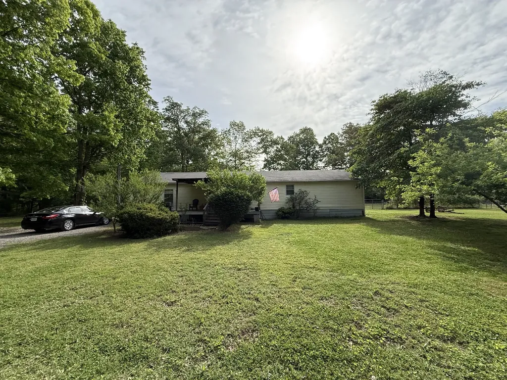 160 Oak Drive Beechgrove TN 37018