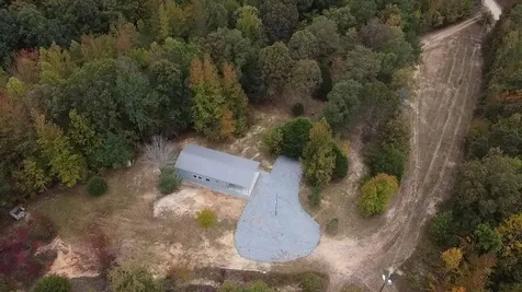 3412 Dogwood Road Hurricane Mills TN 37078