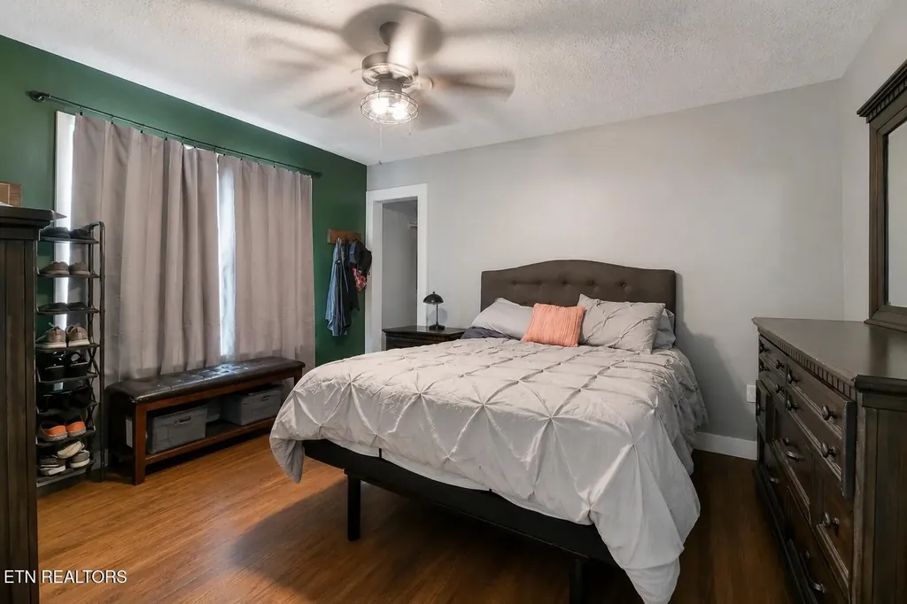 105 Rand Circle Oak Ridge TN 37830