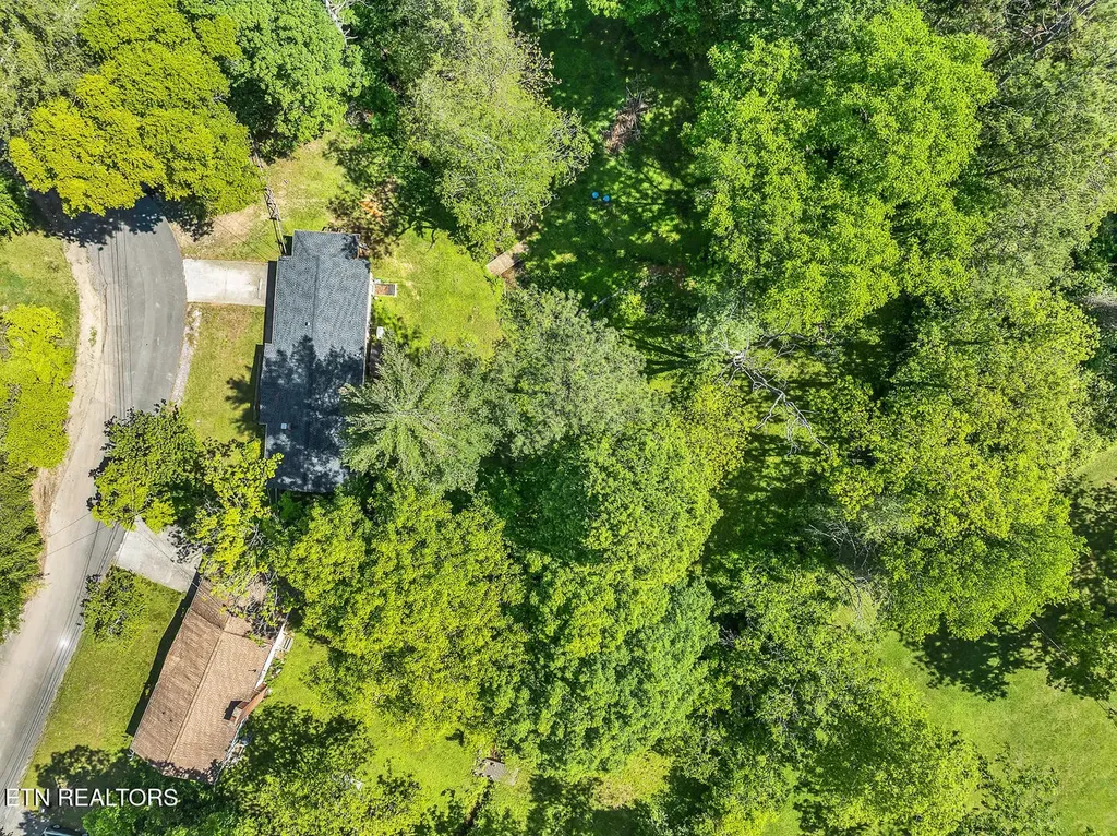 105 Rand Circle Oak Ridge TN 37830