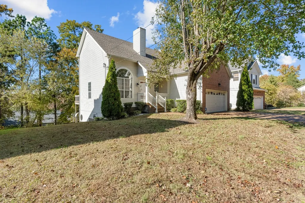 1068 Tulip Grove Road Hermitage TN 37076