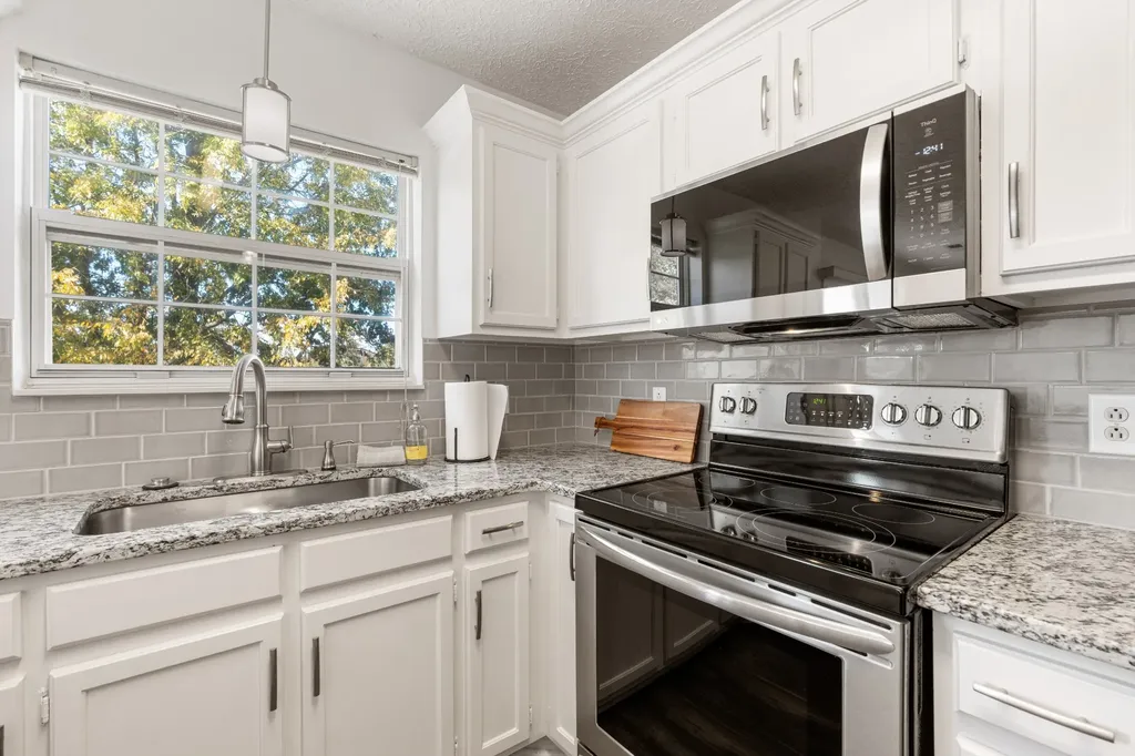 1068 Tulip Grove Road Hermitage TN 37076