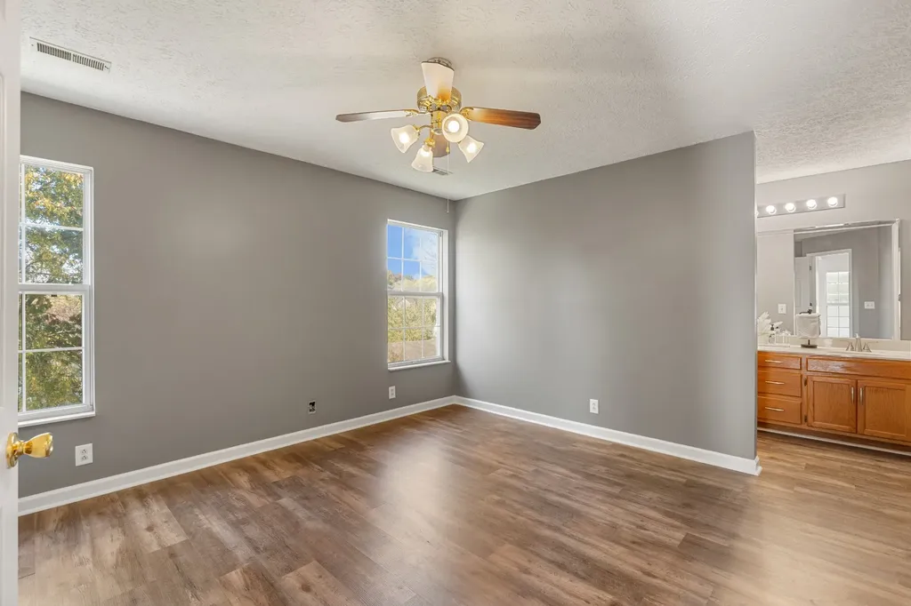 1068 Tulip Grove Road Hermitage TN 37076
