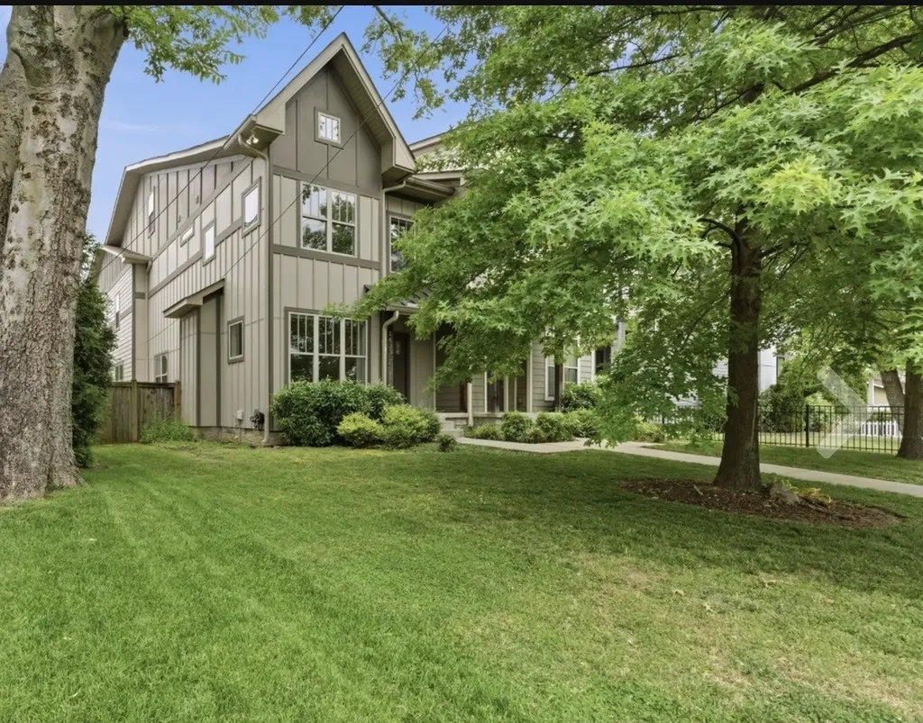 1433 14th Ave, S Nashville TN 37212