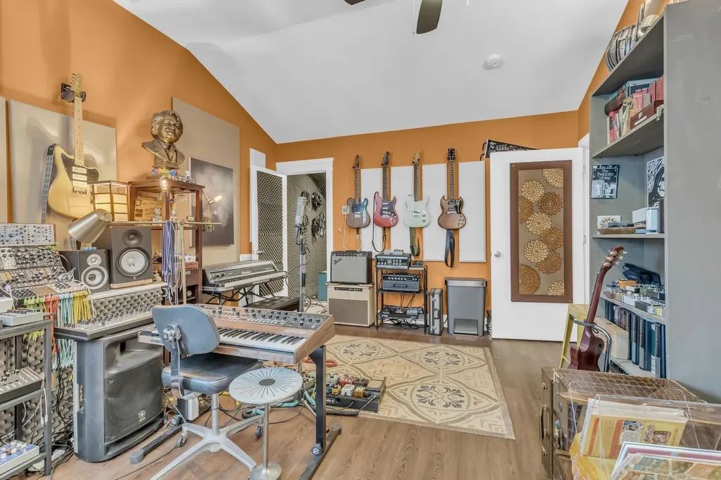 1433 14th Ave, S Nashville TN 37212