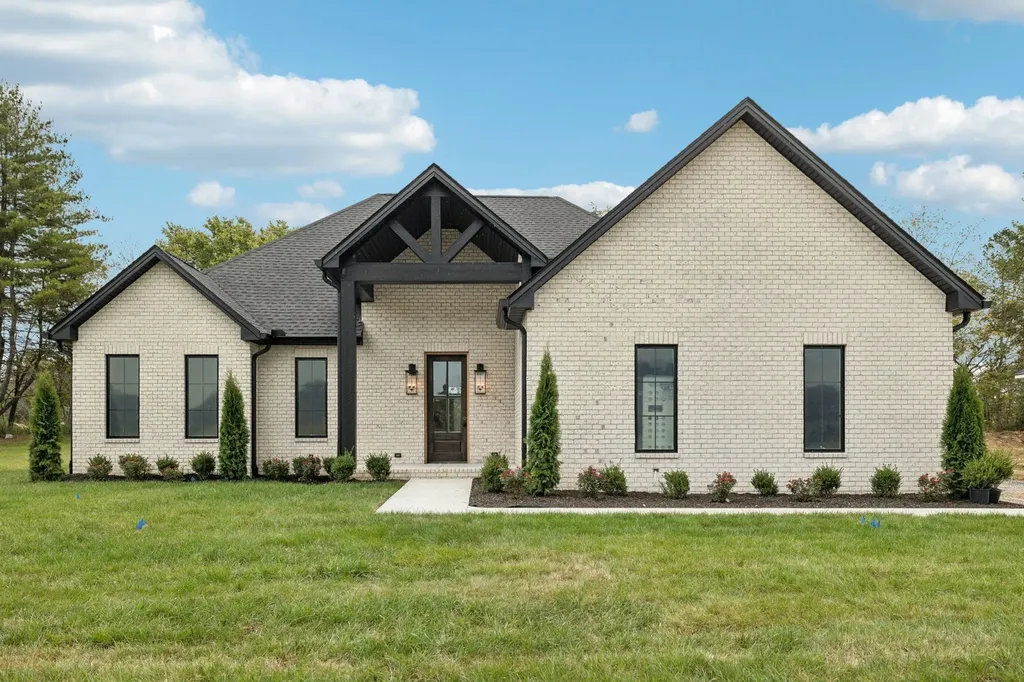 375 Chestnut Oak Avenue Smithville TN 37166
