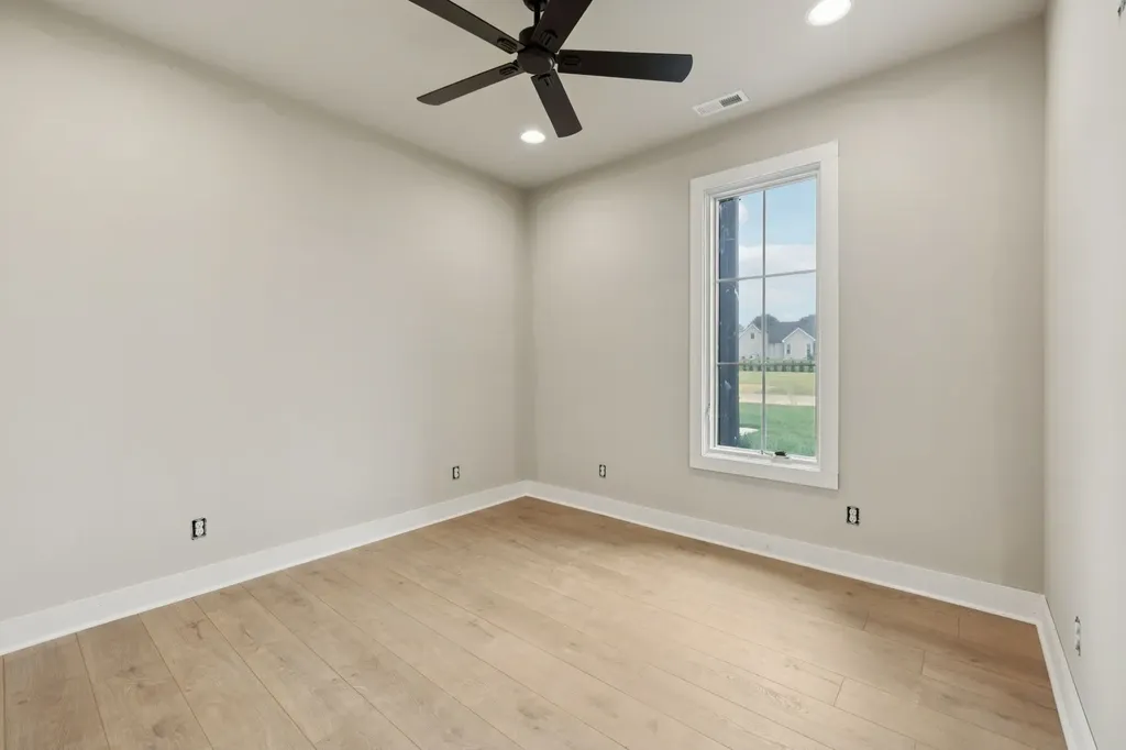 375 Chestnut Oak Avenue Smithville TN 37166