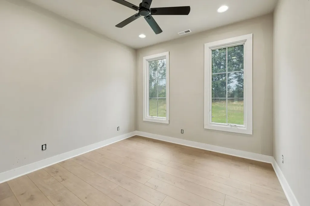 375 Chestnut Oak Avenue Smithville TN 37166