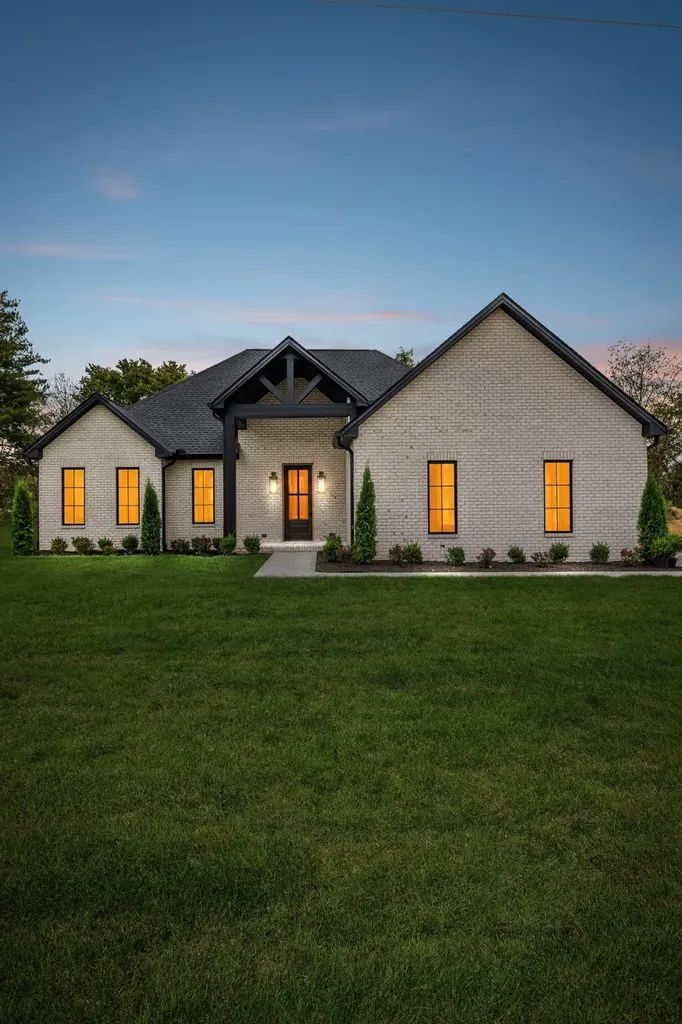 375 Chestnut Oak Avenue Smithville TN 37166
