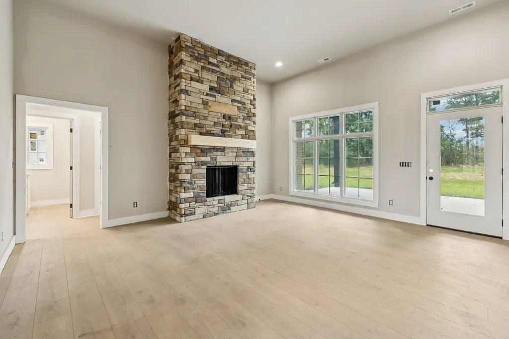 375 Chestnut Oak Avenue Smithville TN 37166